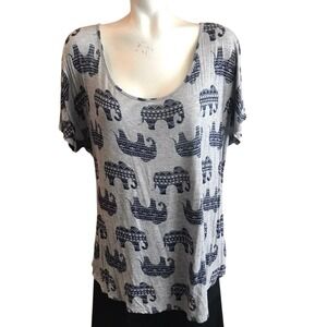 Cest Moi Gray Elephant Print Short Sleeve Scoop Neck Top Plus Size 2X